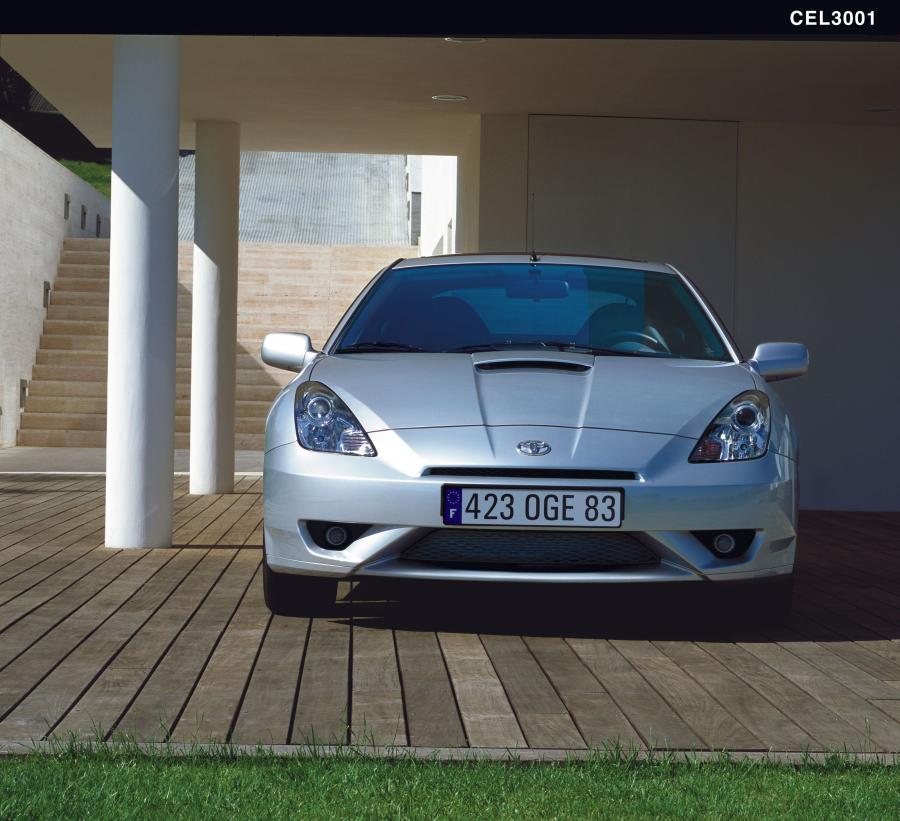  Toyota Celica 2000 года  (фото 30 из 53)